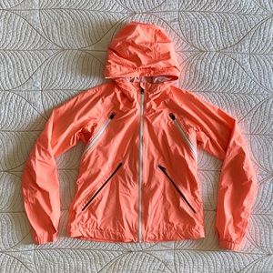 LULULEMON Run: Rise And Shine Jacket in Pop Orange